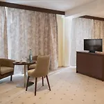 Robenstein Aktivhotel & 즈위젤