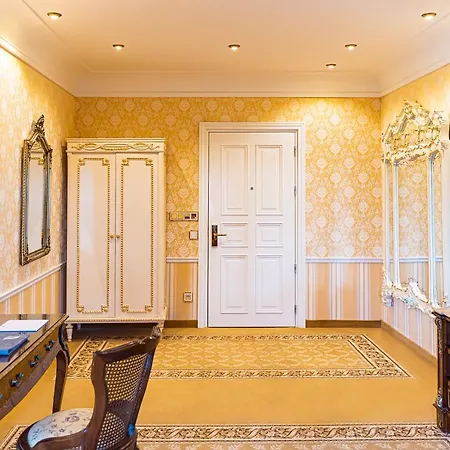 Robenstein Aktivhotel & Otel 4*