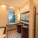 Robenstein Aktivhotel & מלון צוויזל