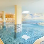 Robenstein Aktivhotel & מלון צוויזל