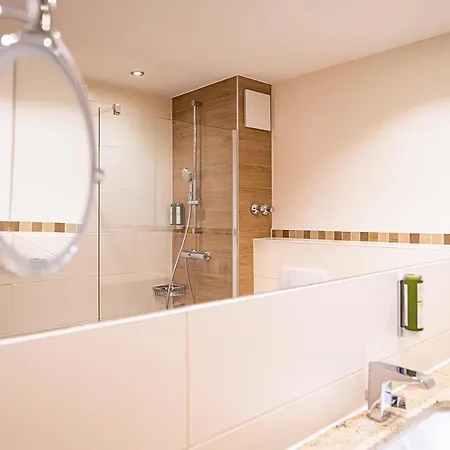 Ξενοδοχείο Robenstein Aktivhotel & 4*