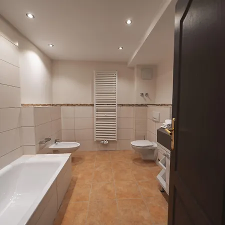Robenstein Aktivhotel & 4*